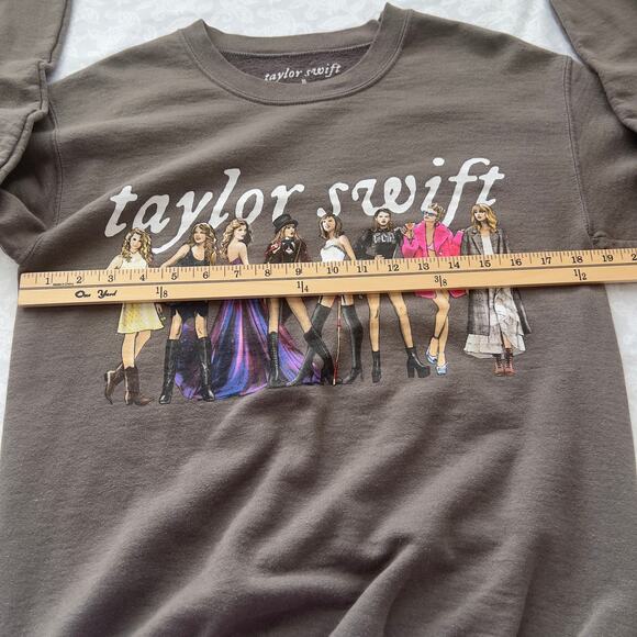 Taylor Swift Grey Eras Crewneck Sweatshirt Size S - Picture 7 of 8